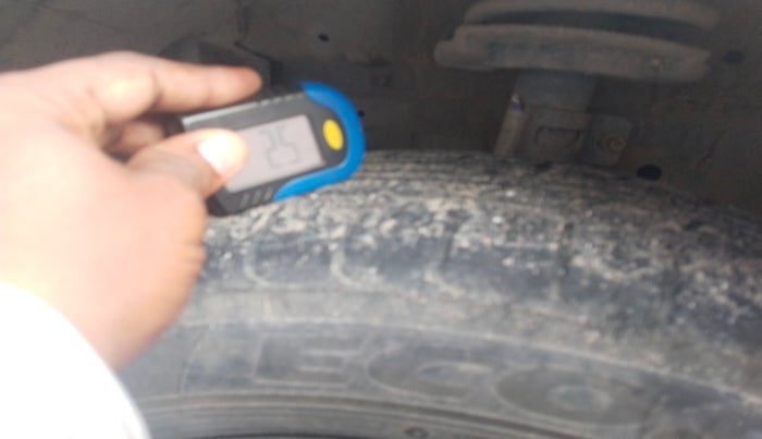 2014 Maruti Swift Dzire LDI, Diesel, Manual, 1,01,495 km, tyre