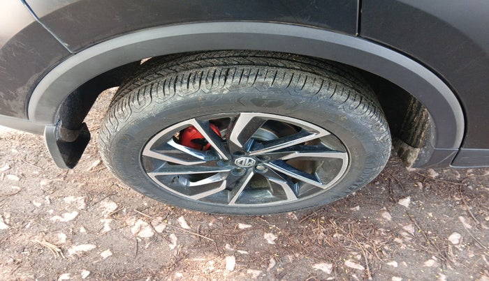 2022 MG ASTOR SAVVY 1.3 TURBO AT S RED, Petrol, Automatic, 4,723 km, tyre