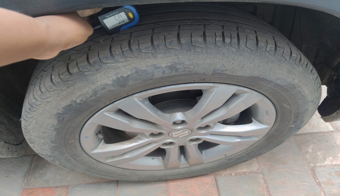 2016 Maruti Vitara Brezza ZDI PLUS, Diesel, Manual, 72,554 km, tyre