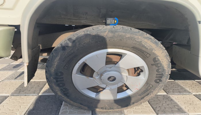 2010 Mahindra Bolero SLX BS-III, Diesel, Manual, 2,80,240 km, tyre