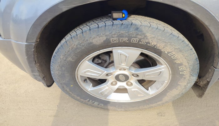 2015 Mahindra XUV500 W8, Diesel, Manual, 62,620 km, tyre