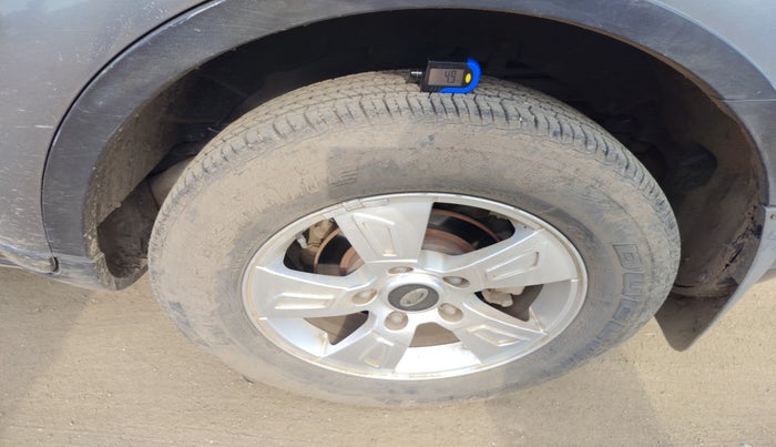 2015 Mahindra XUV500 W8, Diesel, Manual, 62,620 km, tyre