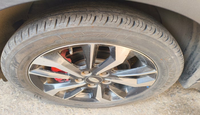 2019 Mahindra XUV300 W8 (O) 1.5 DIESEL, Diesel, Manual, 45,094 km, tyre