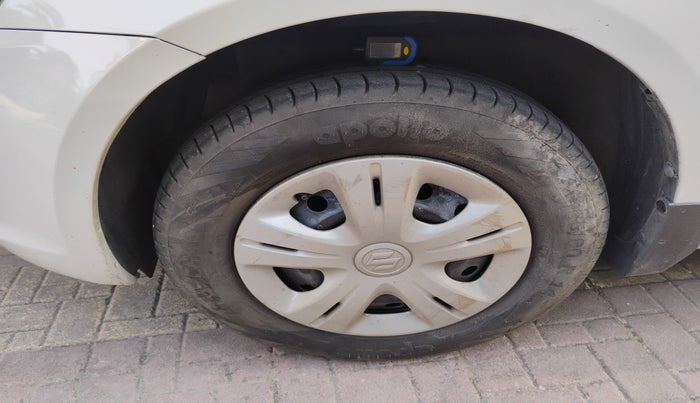 2013 Maruti Swift VXI, Petrol, Manual, 73,026 km, tyre