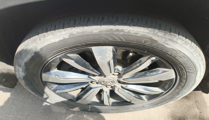 2019 MG HECTOR SHARP 2.0 DIESEL, Diesel, Manual, 1,07,157 km, tyre