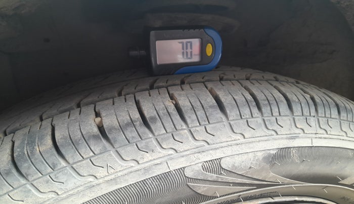 2012 Maruti Swift VDI, Diesel, Manual, 1,93,259 km, tyre