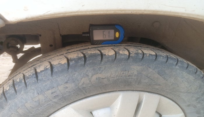 2011 Maruti Alto LXI, Petrol, Manual, 82,763 km, tyre