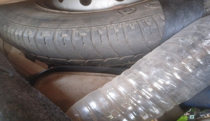 2011 Maruti Alto LXI, Petrol, Manual, 82,763 km, tyre