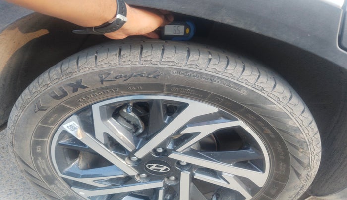 2025 Hyundai Creta SX TECH 1.5 PETROL, Petrol, Manual, 5,319 km, tyre