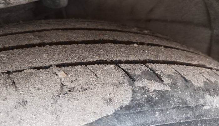 2019 Hyundai Verna 1.6 EX CRDI, Diesel, Manual, 1,19,000 km, tyre