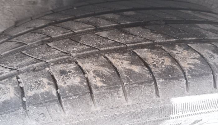 2019 Hyundai Verna 1.6 EX CRDI, Diesel, Manual, 1,19,000 km, tyre