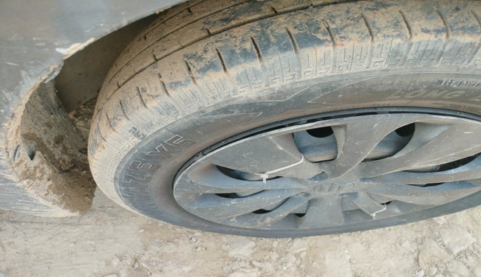 2017 Maruti Baleno DELTA DIESEL 1.3, Diesel, Manual, 1,36,000 km, tyre