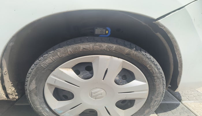 2017 Maruti Wagon R 1.0 VXI AMT, Petrol, Automatic, 1,11,735 km, tyre
