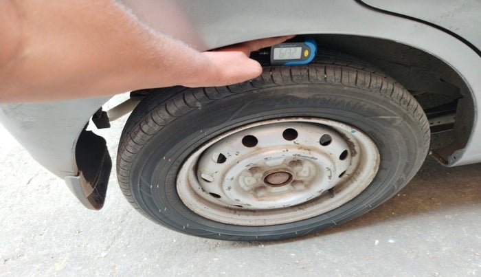 2013 Maruti Wagon R 1.0 LXI, Petrol, Manual, 75,807 km, tyre