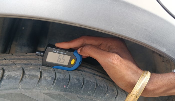 2014 Maruti Swift Dzire VXI, Petrol, Manual, 1,52,783 km, tyre