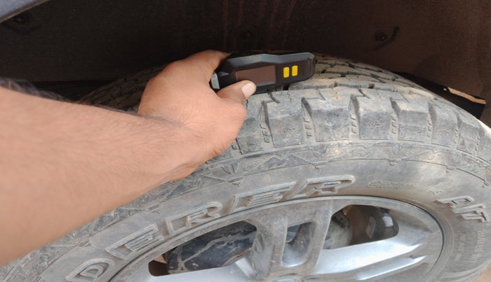 2023 Mahindra Thar LX HT PETROL 4WD MT, Petrol, Manual, 18,698 km, tyre