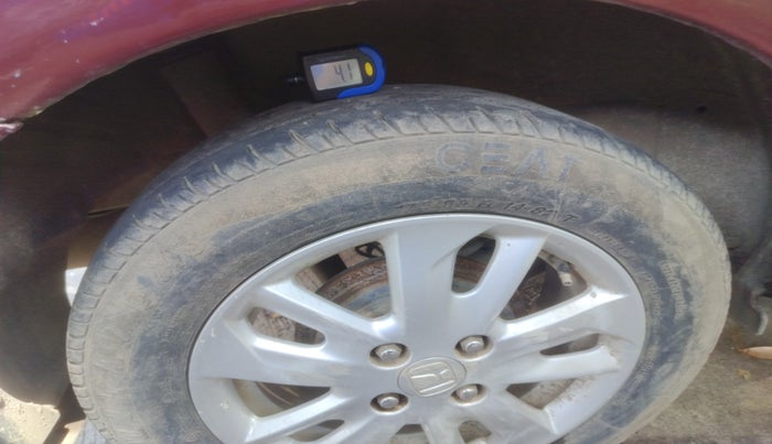 2013 Honda Amaze 1.5L I-DTEC VX, Diesel, Manual, 1,25,735 km, tyre