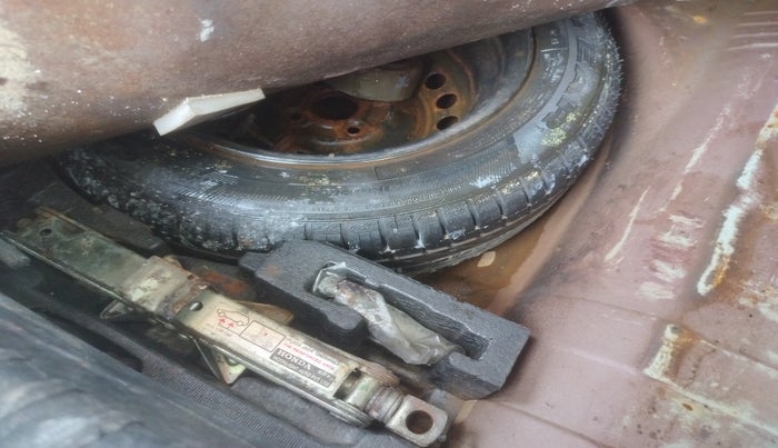 2013 Honda Amaze 1.5L I-DTEC VX, Diesel, Manual, 1,25,735 km, tyre