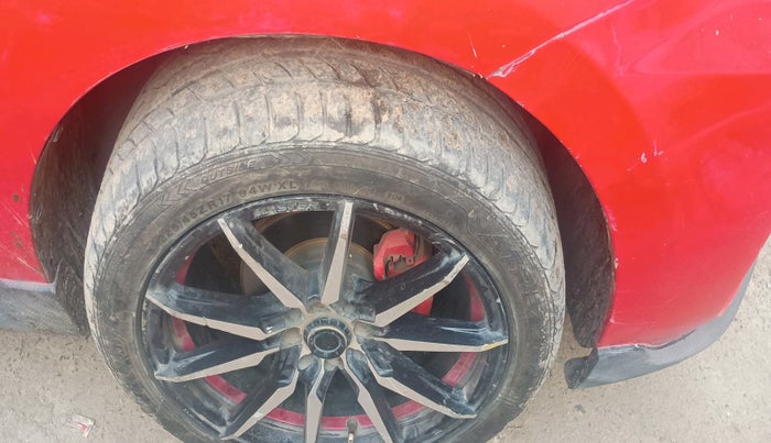 2022 Maruti Swift VXI, Petrol, Manual, 45,293 km, tyre
