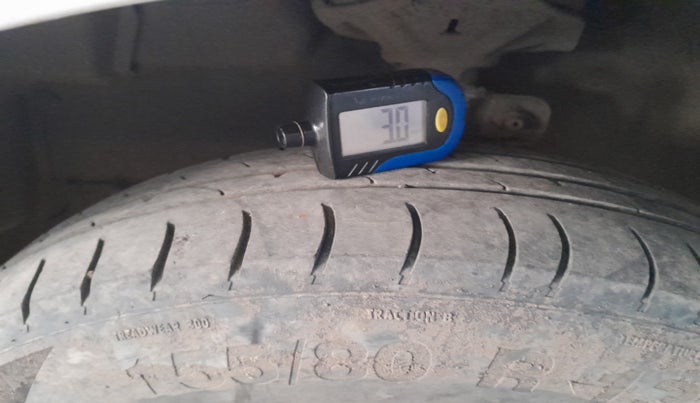 2010 Maruti A Star VXI, Petrol, Manual, 1,77,500 km, tyre