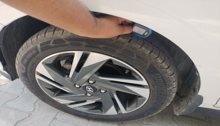 2023 Hyundai NEW I20 SPORTZ 1.2 MT, Petrol, Manual, 63,421 km, tyre