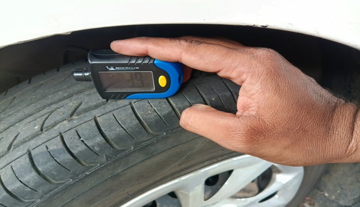 2017 Hyundai Grand i10 SPORTZ (O) 1.2 KAPPA VTVT, Petrol, Manual, 1,32,136 km, tyre