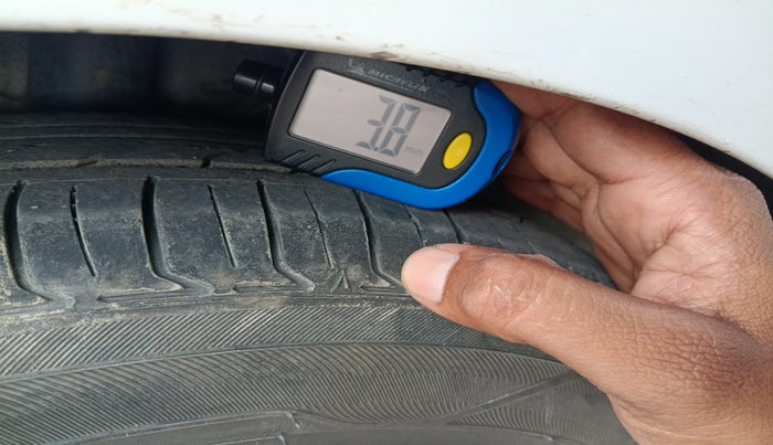 2017 Hyundai Grand i10 SPORTZ (O) 1.2 KAPPA VTVT, Petrol, Manual, 1,32,136 km, tyre