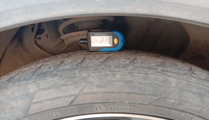 2017 Hyundai Creta SX PLUS AT 1.6 DIESEL, Diesel, Automatic, 1,31,674 km, tyre