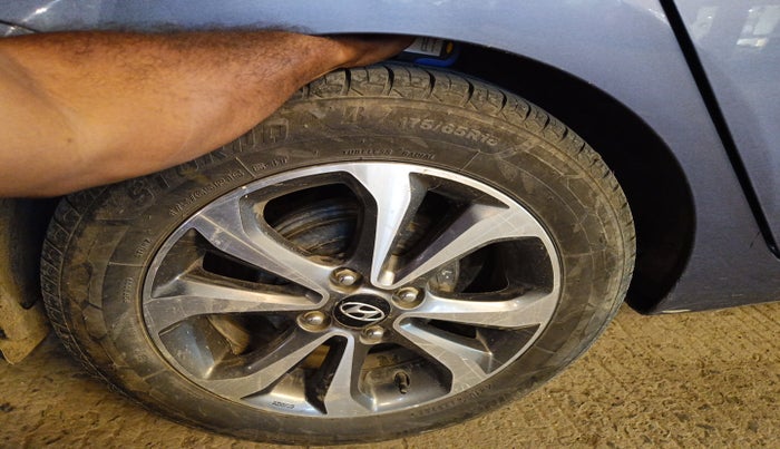 2015 Hyundai Xcent SX 1.2 (O), Petrol, Manual, 1,05,061 km, tyre