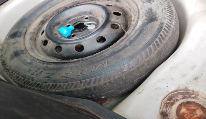 2015 Maruti Swift VDI ABS, Diesel, Manual, 1,43,706 km, tyre