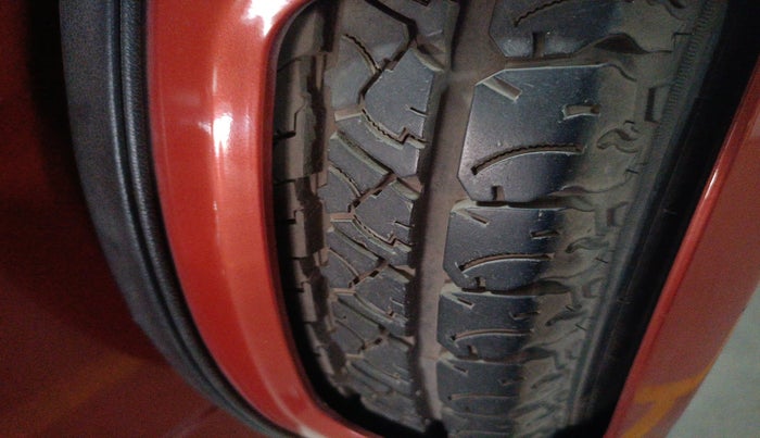 2017 Mahindra TUV300 T8 AMT, Diesel, Automatic, 75,253 km, tyre