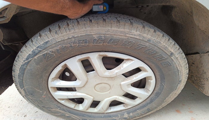 2013 Mahindra Scorpio LX BS-III, Diesel, Manual, 76,470 km, tyre