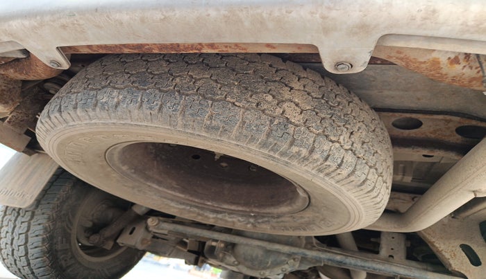 2013 Mahindra Scorpio LX BS-III, Diesel, Manual, 76,470 km, tyre