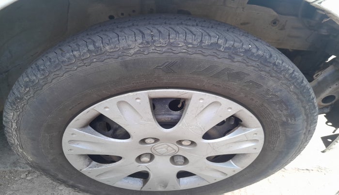 2012 Honda Brio S MT, Petrol, Manual, 98,700 km, tyre