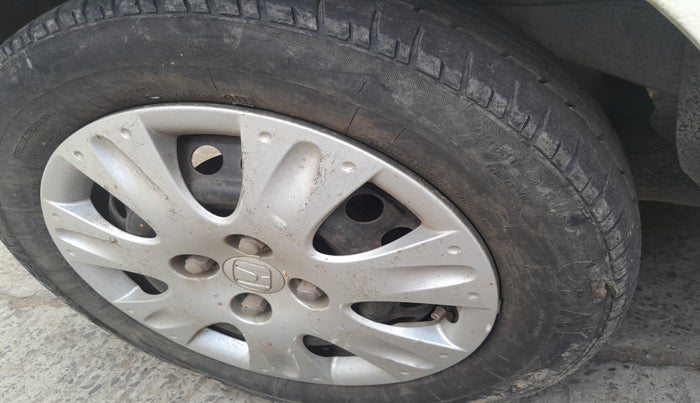 2012 Honda Brio S MT, Petrol, Manual, 98,700 km, tyre