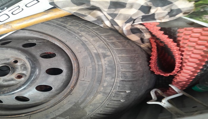 2012 Honda Brio S MT, Petrol, Manual, 98,700 km, tyre