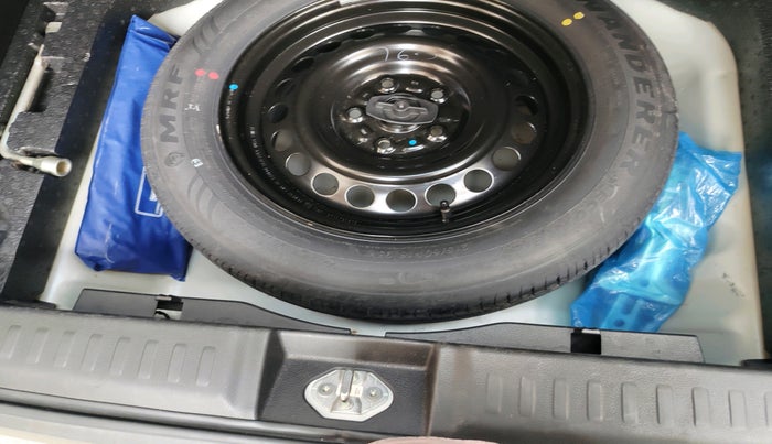 2023 Maruti BREZZA ZXI SMART HYBRID , Petrol, Manual, 18,386 km, tyre