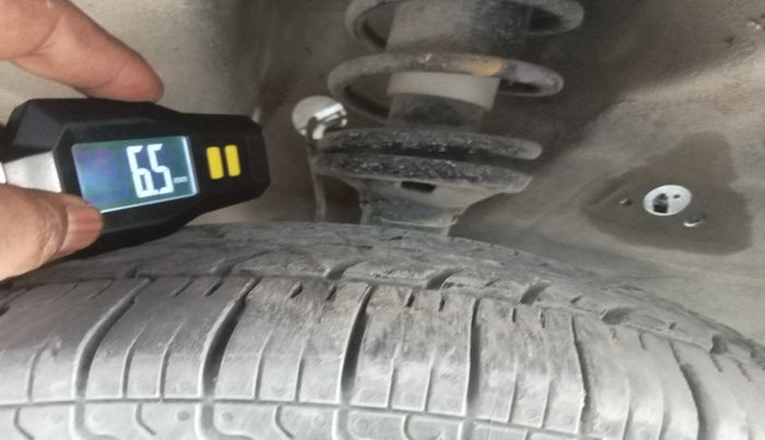 2016 Maruti Wagon R 1.0 LXI CNG, Petrol, Manual, 1,80,539 km, tyre