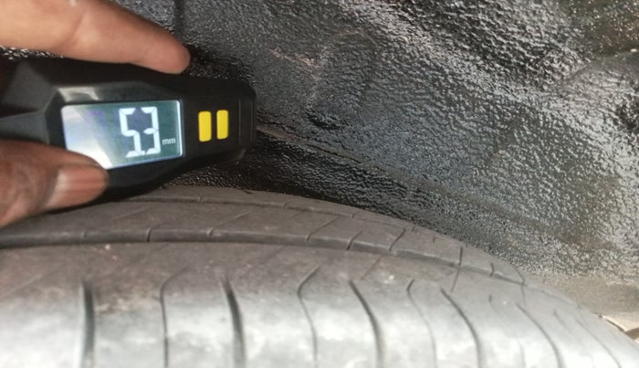 2016 Maruti Wagon R 1.0 LXI CNG, Petrol, Manual, 1,80,539 km, tyre