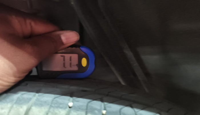 2019 Renault Kwid RXT 1.0 AMT (O), Petrol, Automatic, 13,837 km, tyre