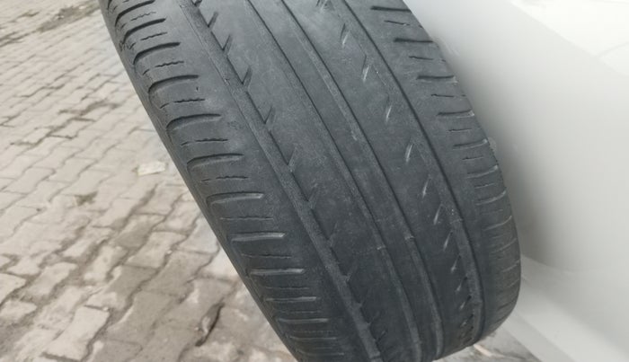 2016 Ford Ecosport TITANIUM 1.5L DIESEL, Diesel, Manual, 1,05,583 km, tyre