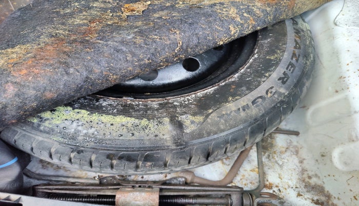 2011 Maruti Swift Dzire LDI, Diesel, Manual, 82,942 km, tyre