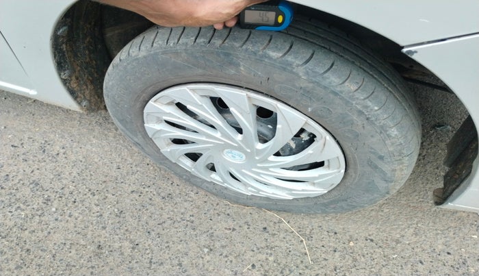 2012 Maruti Wagon R 1.0 LXI, Petrol, Manual, 79,753 km, tyre