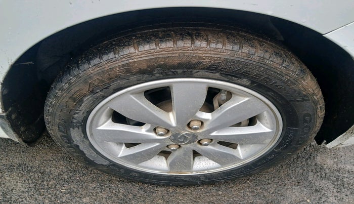 2015 Hyundai Xcent S (O) 1.2, Petrol, Manual, 23,952 km, tyre