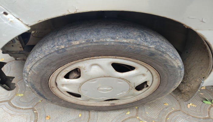 2011 Chevrolet Beat LS PETROL, Petrol, Manual, 81,590 km, tyre