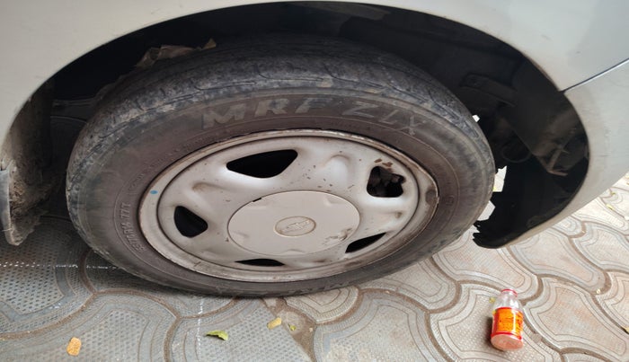 2011 Chevrolet Beat LS PETROL, Petrol, Manual, 81,590 km, tyre