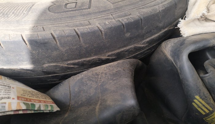 2010 Maruti Alto LXI, Petrol, Manual, 59,421 km, tyre