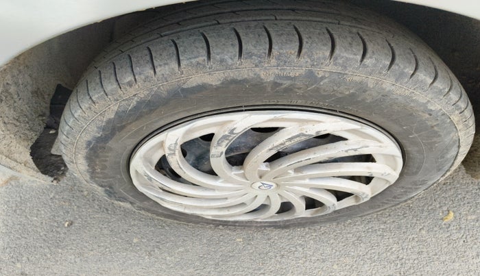 2017 Tata TIGOR XT PETROL, Petrol, Manual, 1,07,122 km, tyre