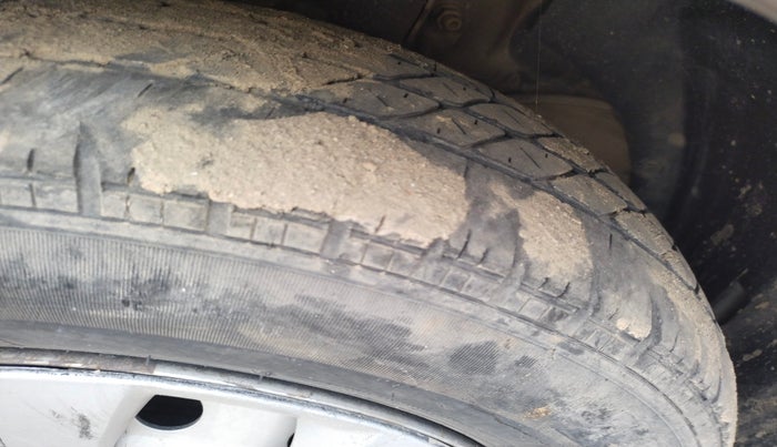 2018 Maruti Swift LXI, Petrol, Manual, 1,07,236 km, tyre