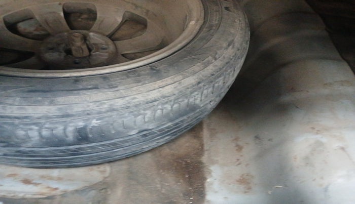 2013 Hyundai Verna FLUIDIC 1.6 CRDI SX, Diesel, Manual, 1,19,360 km, tyre